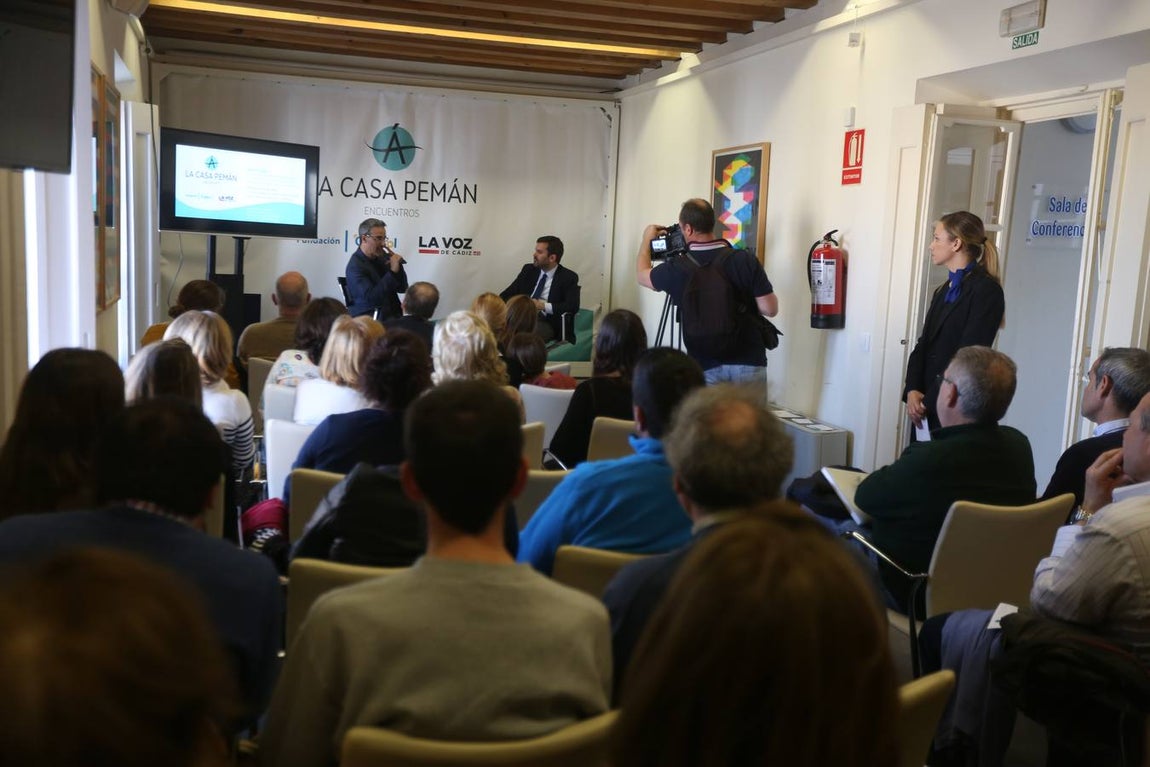 David Calle presenta en Cádiz &#039;¿Cuánto pesan las nubes?&#039;