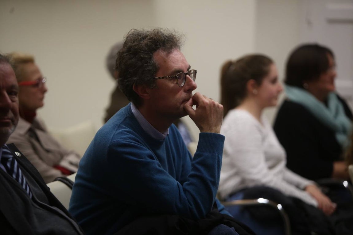 David Calle presenta en Cádiz &#039;¿Cuánto pesan las nubes?&#039;