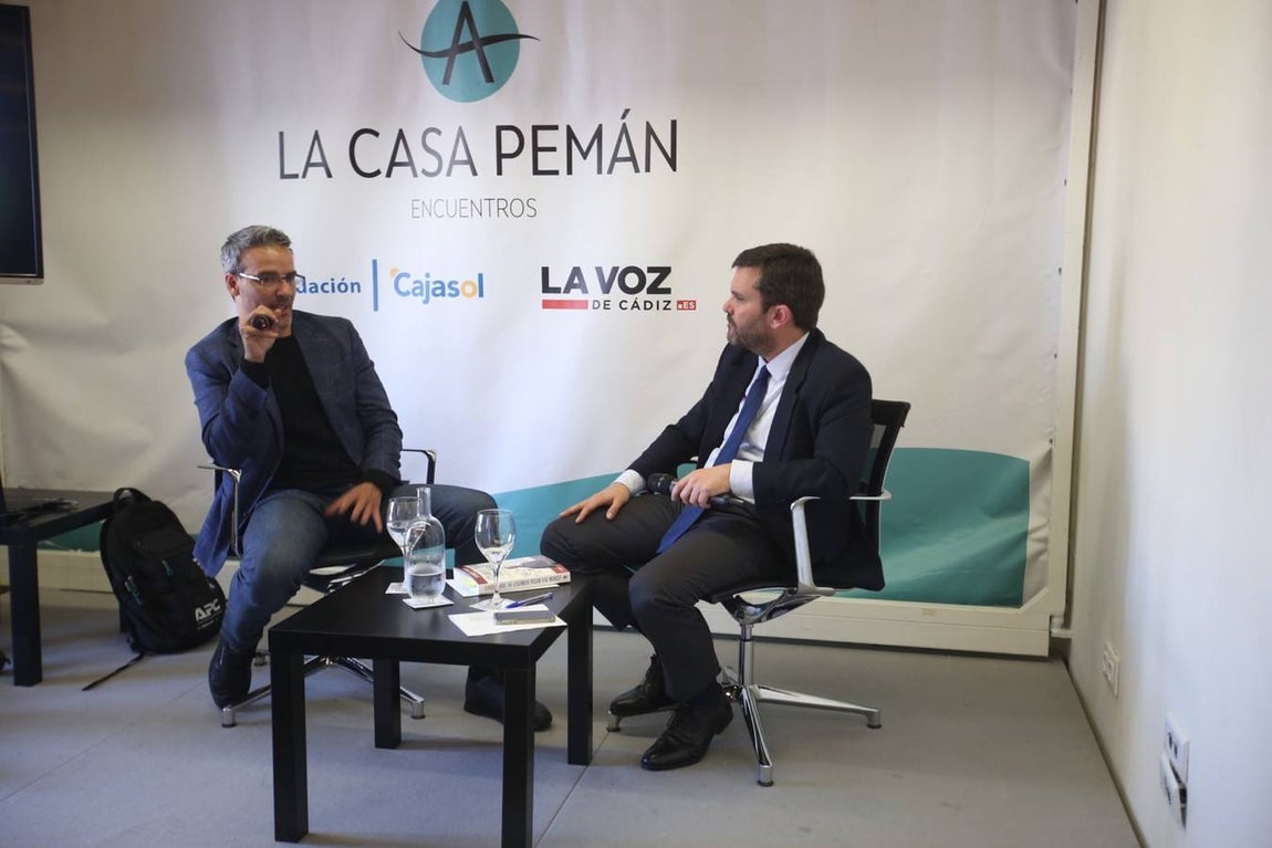 David Calle presenta en Cádiz &#039;¿Cuánto pesan las nubes?&#039;