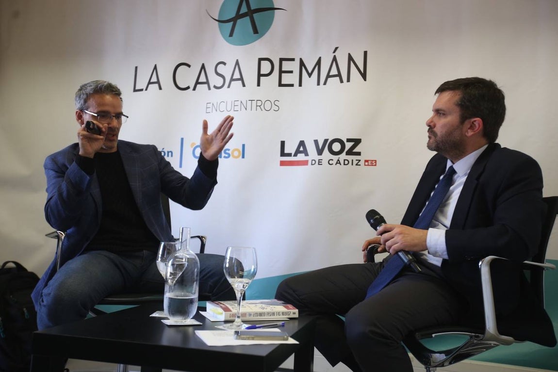David Calle presenta en Cádiz &#039;¿Cuánto pesan las nubes?&#039;
