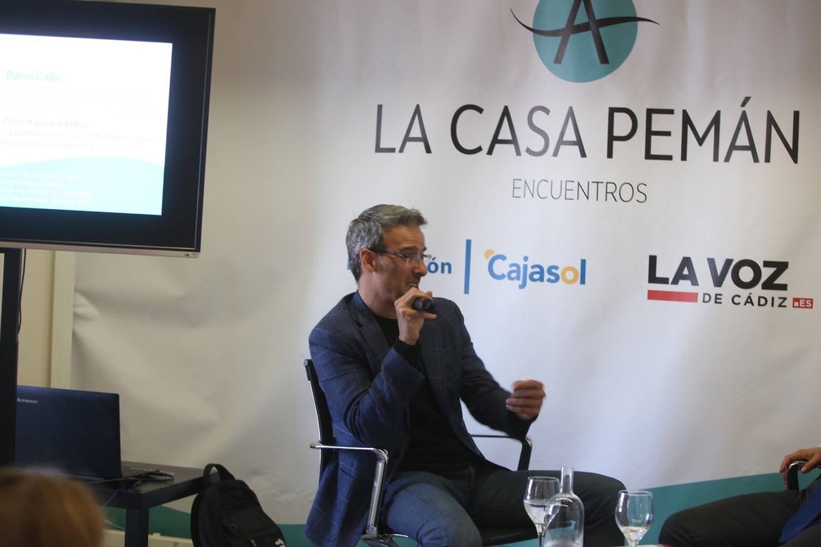 David Calle presenta en Cádiz &#039;¿Cuánto pesan las nubes?&#039;