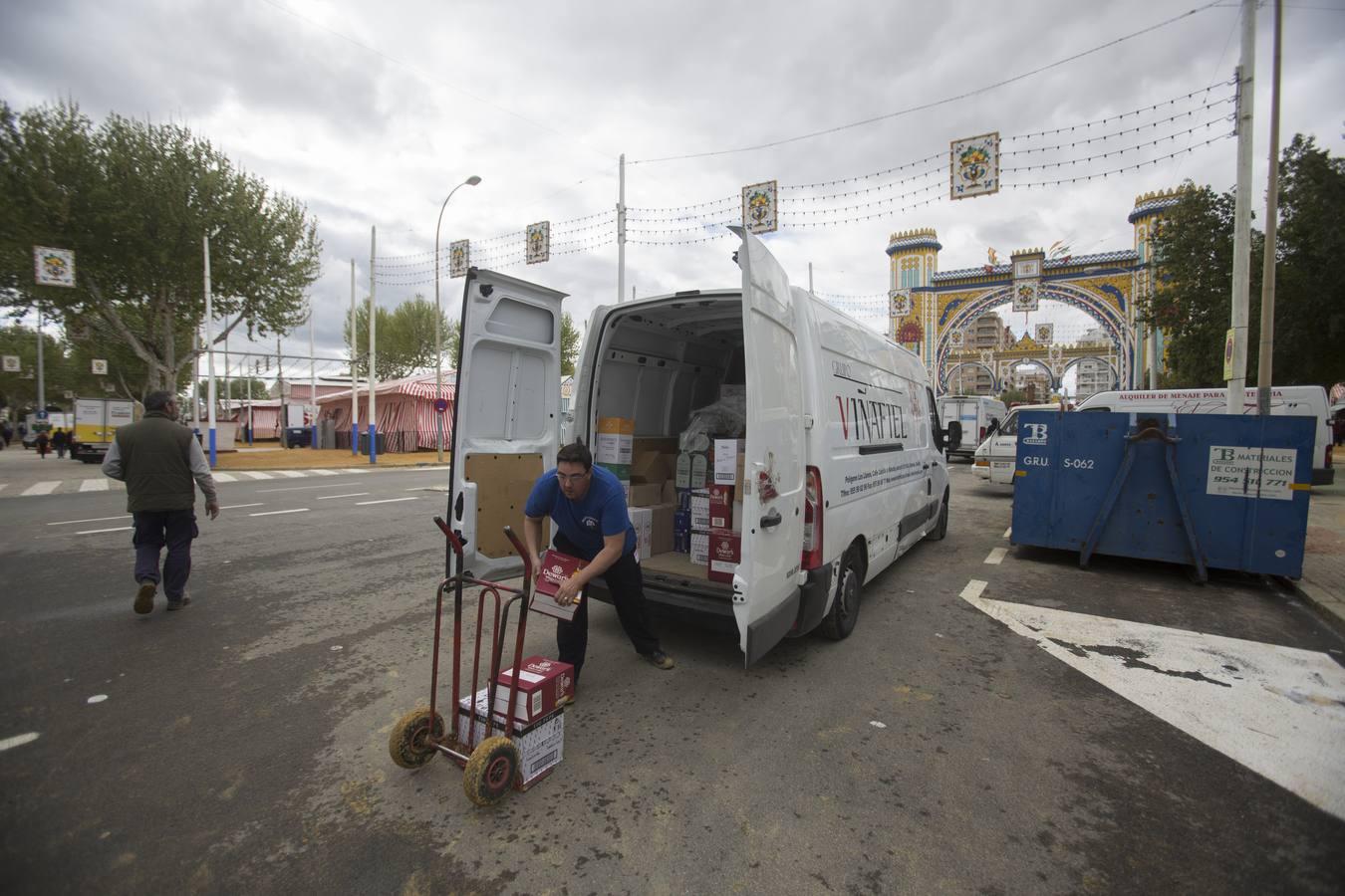 El real se prepara para la Feria de Abril de Sevilla 2018, en imágenes