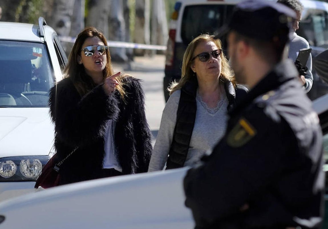 Su madre, Eva Frommer, estuvo acompañando a su hija en estos momentos tan difíciles. 
