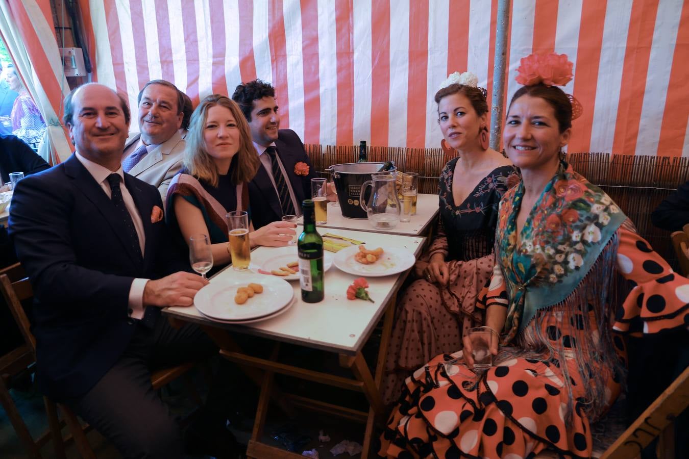 Un paseo por el real de la Feria de Sevilla: Un martes para el recuerdo