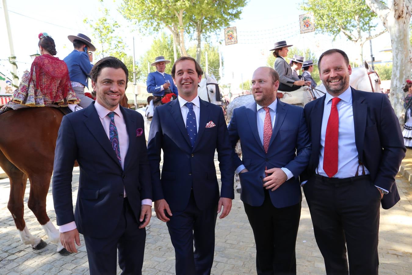 Un paseo por el real de la Feria de Sevilla: Un martes para el recuerdo