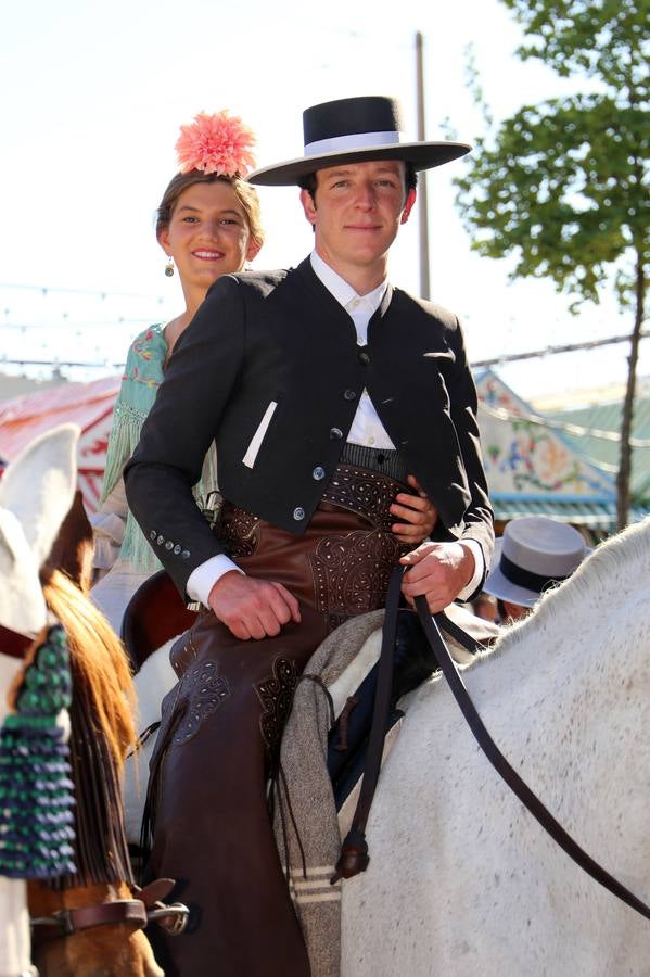 Un paseo por el real de la Feria de Sevilla: Un martes para el recuerdo