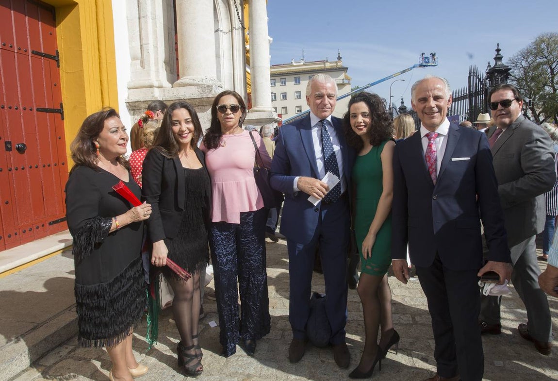 Beatriz Martín, Beatriz González, Carmen Statuti, Filipo Statuti, Lucía González y Teófilo González