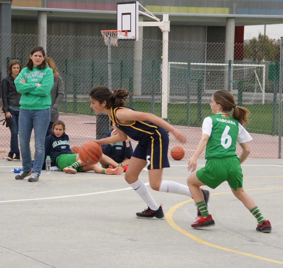 Las mejores imágenes del partido de baloncesto infantil femenino entre San Juan Evangelista y BVM Irlandesas