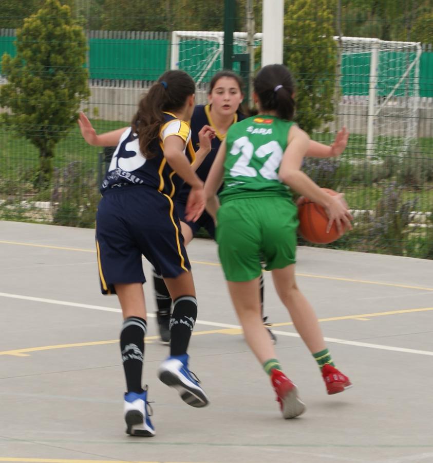Las mejores imágenes del partido de baloncesto infantil femenino entre San Juan Evangelista y BVM Irlandesas