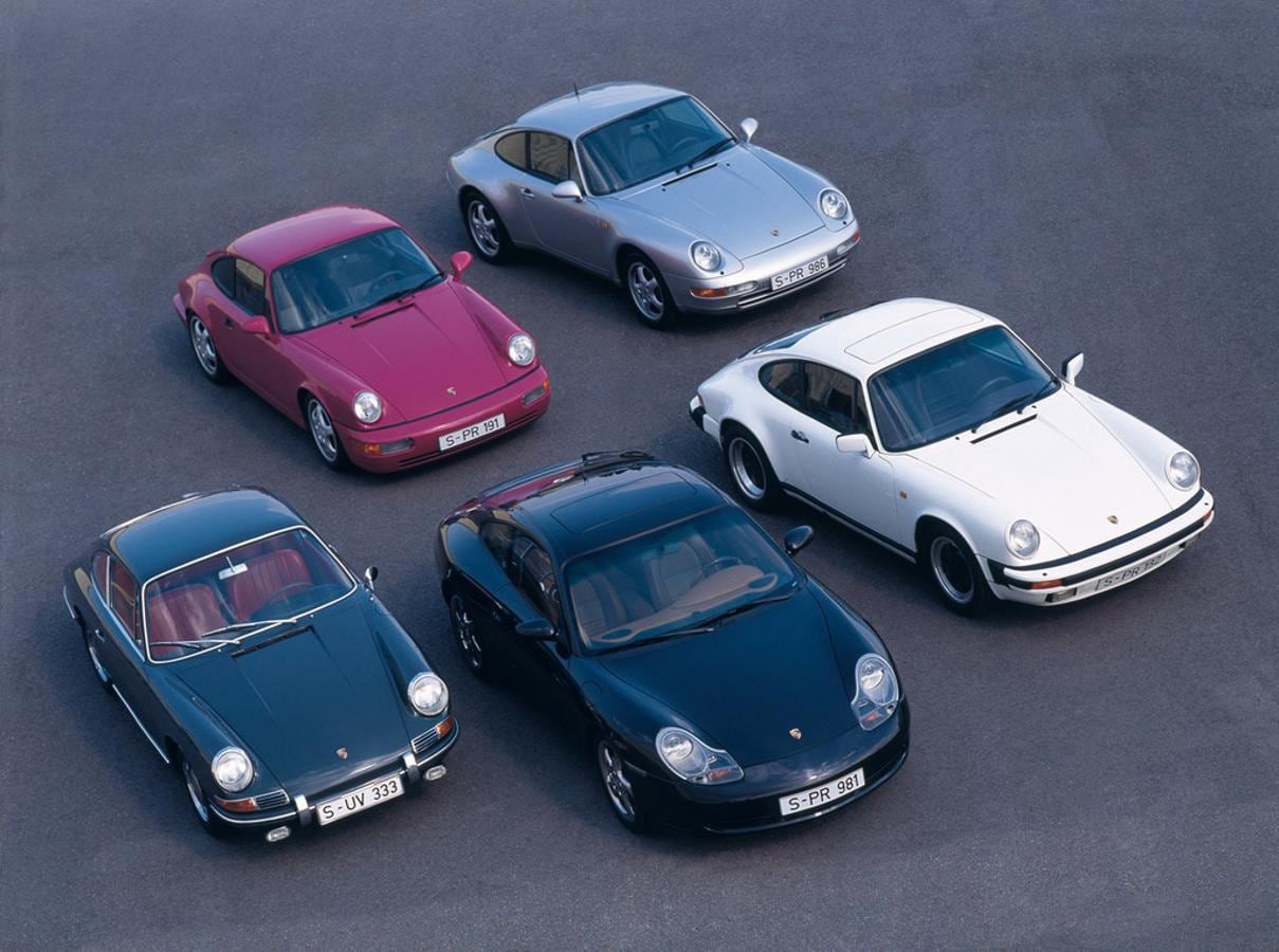 Porsche 911. Es difícil encontrar un modelo tan característico y mítico en el mercado actual. El Porsche 911 ha mantenido su concepto, diseño y espíritu durante más de 50 años, y hoy en día es uno de los automóviles deportivos más deseados
