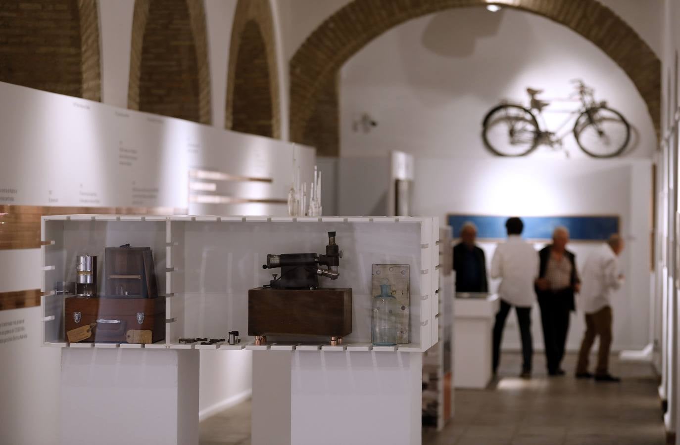 En imágenes, la inauguración de la exposición sobre la Electromecánicas