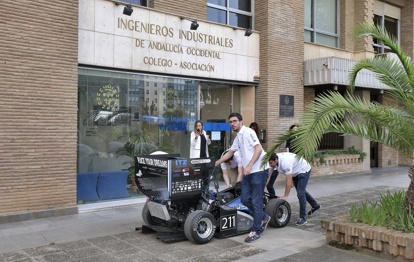 La Universidad de Sevilla presenta su primer monoplaza eléctrico