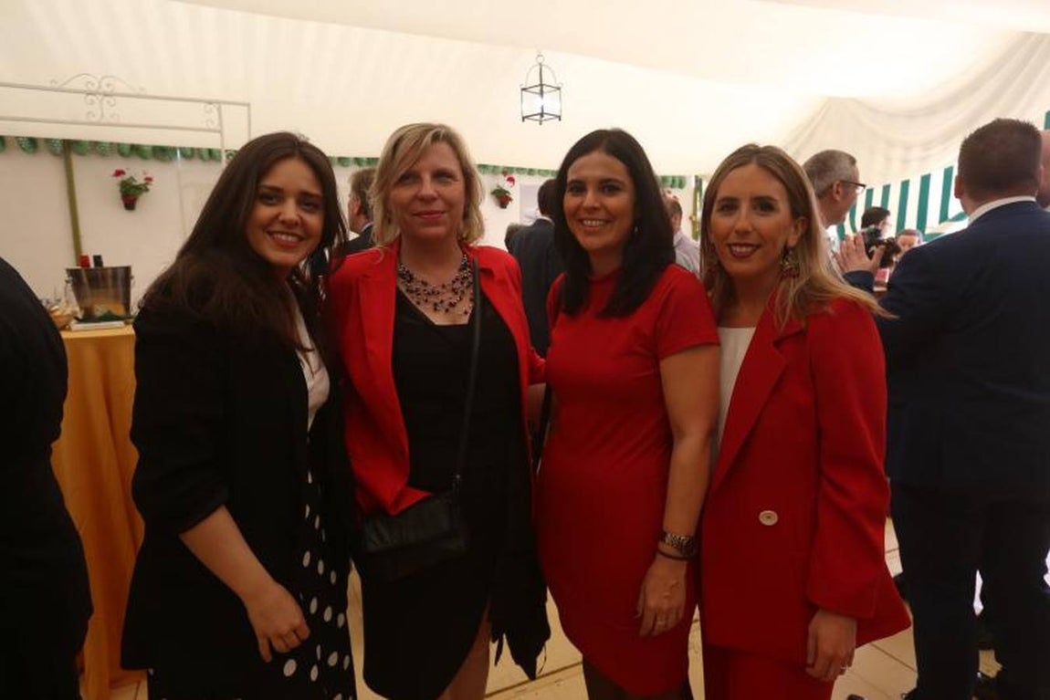 Ambiente en la caseta de Carbures en El Puerto