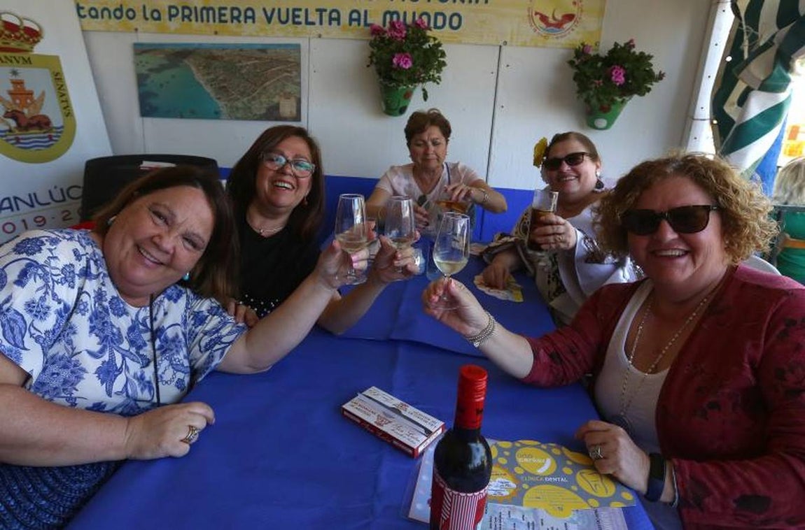Ambiente en la caseta de Carbures en El Puerto