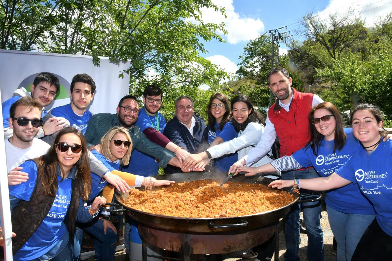 Vicente Tirado y Claudia Alonso, con Nuevas Generaciones del PP. 