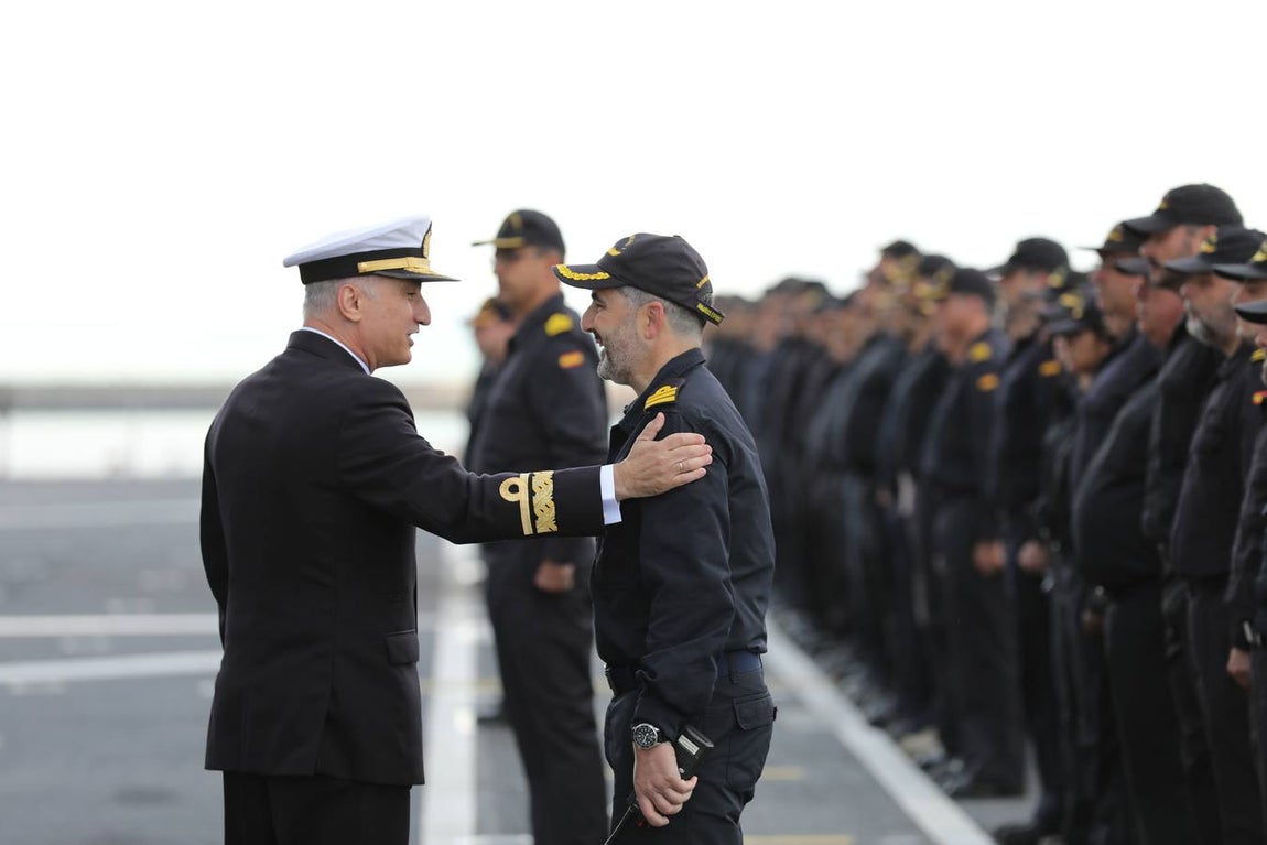 Fotos: Despedida al &#039;Juan Carlos I&#039; en la Base Naval de Rota
