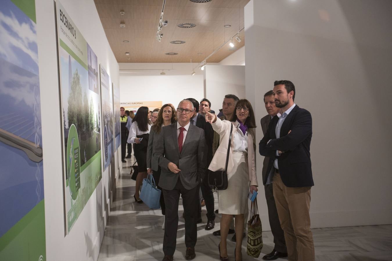 Exposición sobre la integración del muelle en la ciudad