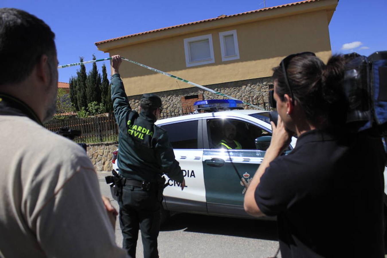 Una mujer muere y su hijo, de 12 años, resulta herido en un tiroteo en una calle de Las Ventas de Retamosa