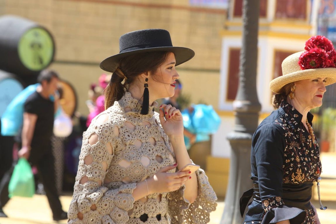 FOTOS: Ambientazo en la Feria del Caballo de Jerez este domingo