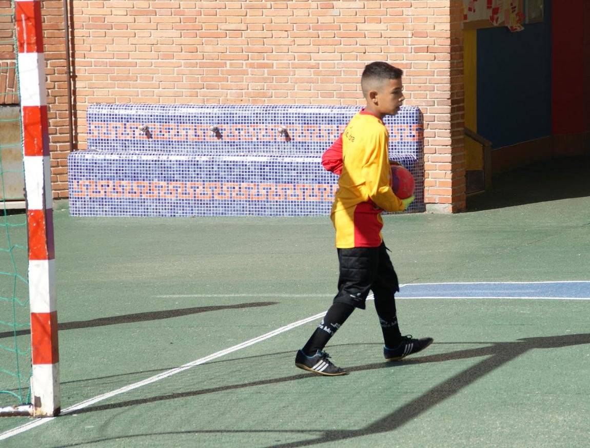Las mejores imágenes del partido de fútsal benjamín mixto entre Ntra. Sra. Sagrado Corazón y Capuchinos “B”