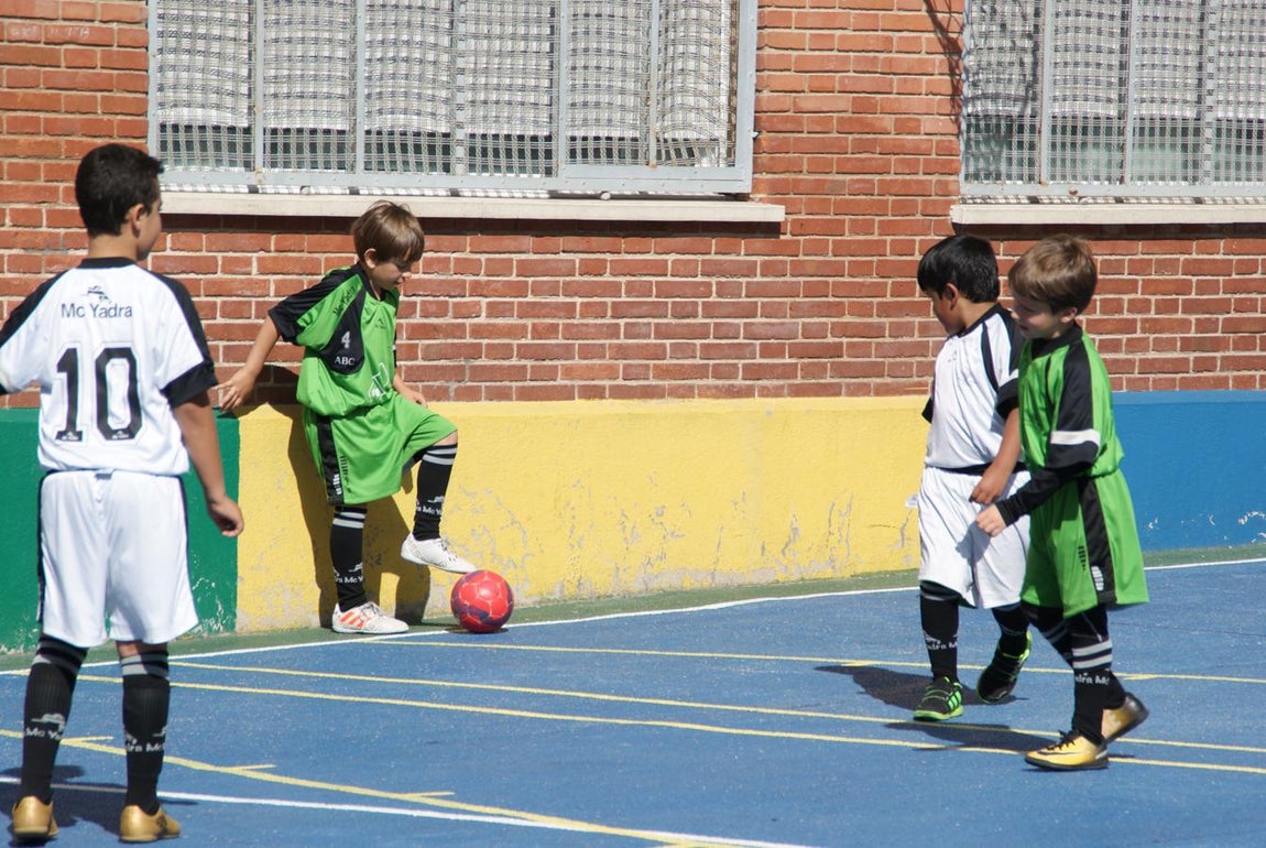 Las mejores imágenes del partido de fútsal benjamín mixto entre Ntra. Sra. Sagrado Corazón y Capuchinos “B”