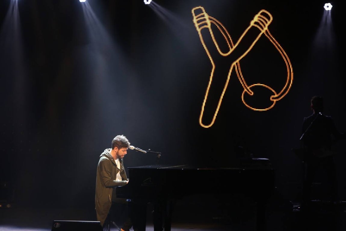 Fotos: Concierto de Pablo López en el Teatro Falla en Cádiz