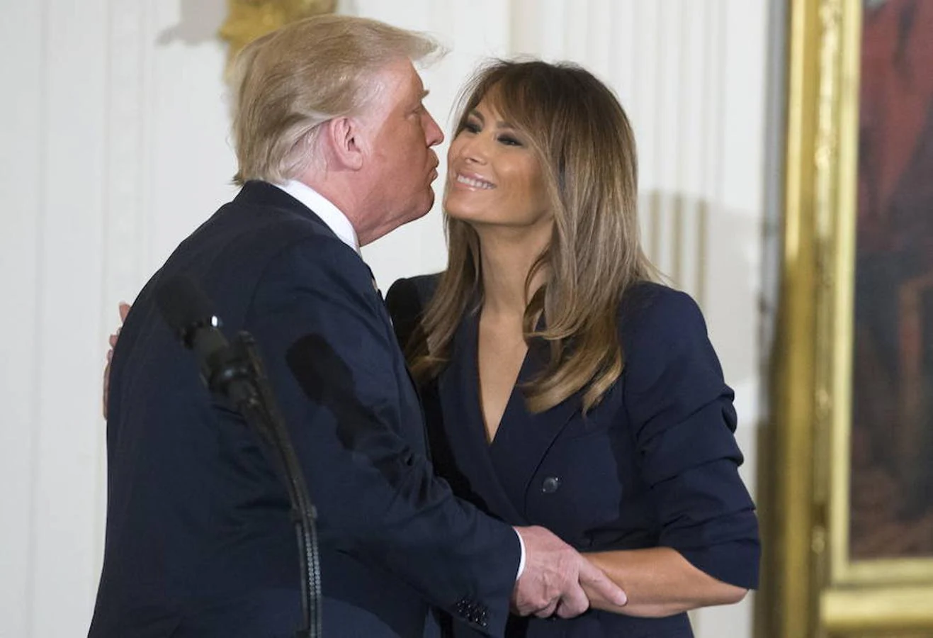 Durante este primer año en la Casa Blanca, pocas han sido las muestras de cariño de la pareja. 