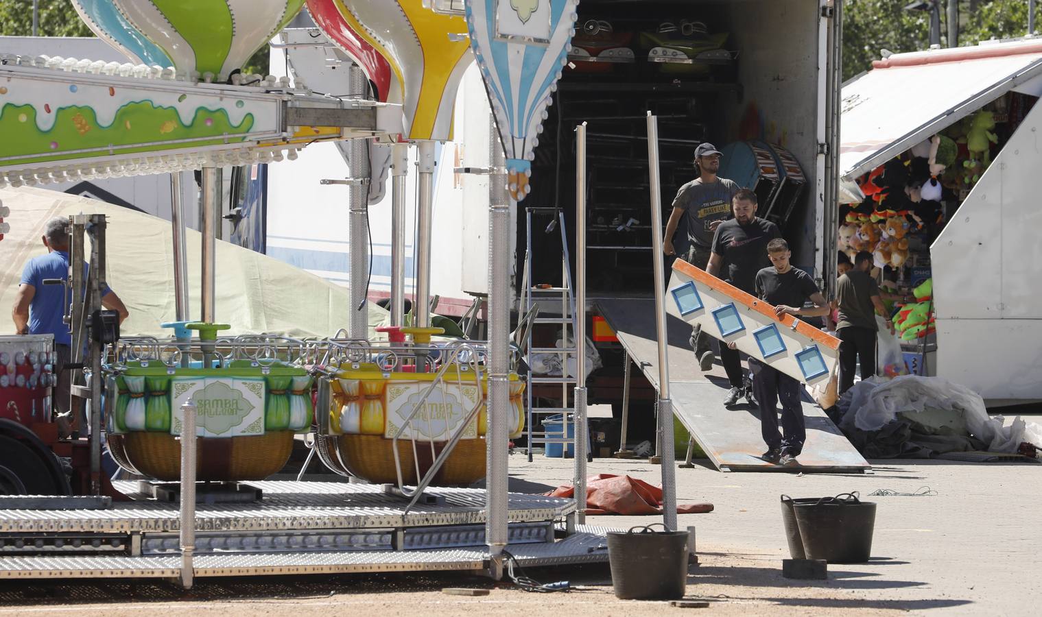 Preparativos de la Feria de Mayo de Córdoba de 2018, en imágenes