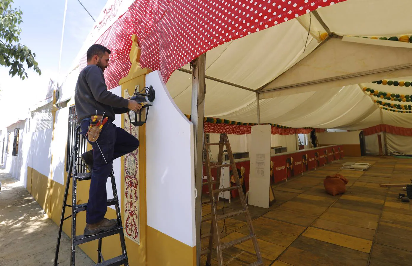 Preparativos de la Feria de Mayo de Córdoba de 2018, en imágenes