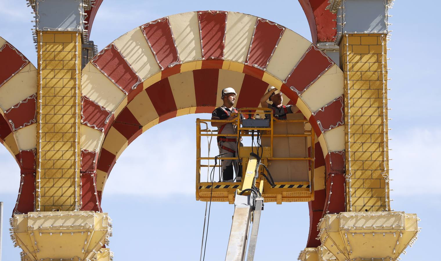 Preparativos de la Feria de Mayo de Córdoba de 2018, en imágenes