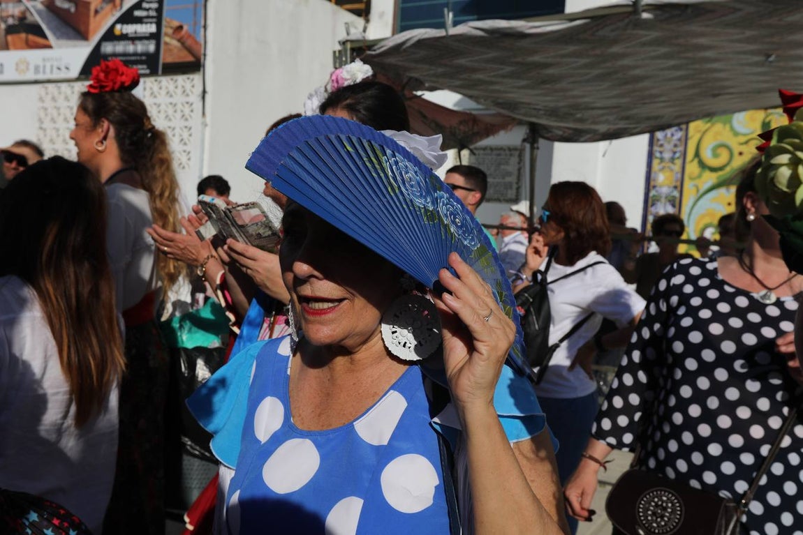 Fotos: La Hermandad de Cádiz cruza el río Guadalquivir