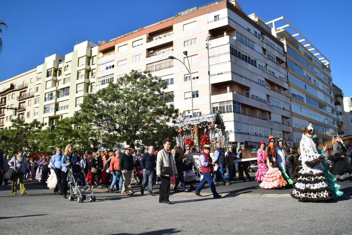 La hermandad del Rocío de Cádiz inicia su camino hacia la Aldea