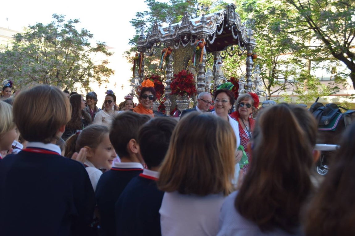 La hermandad del Rocío de Cádiz inicia su camino hacia la Aldea