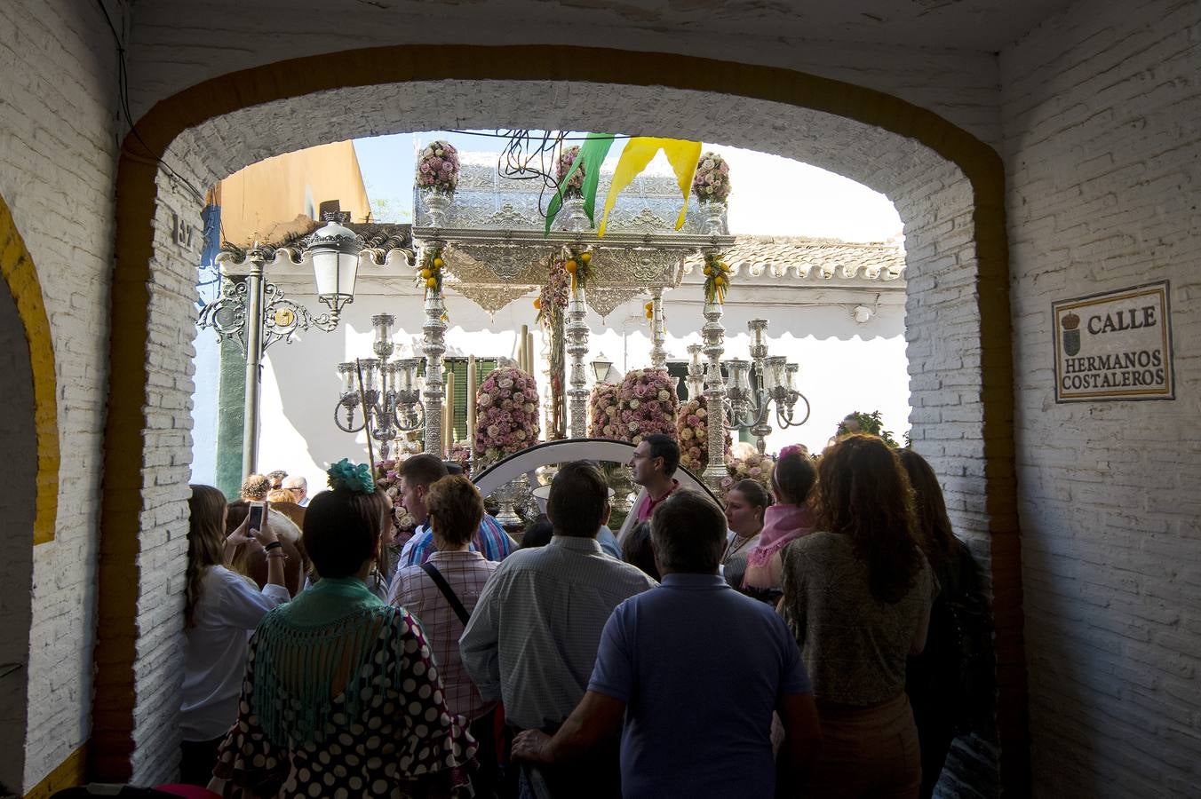 Imágenes del Rocío 2018 en Sevilla: salida de la hermandad de Gines