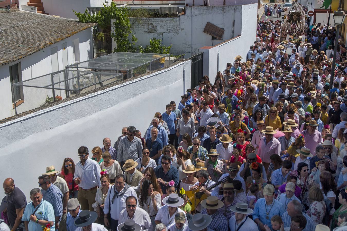 Imágenes del Rocío 2018 en Sevilla: salida de la hermandad de Gines