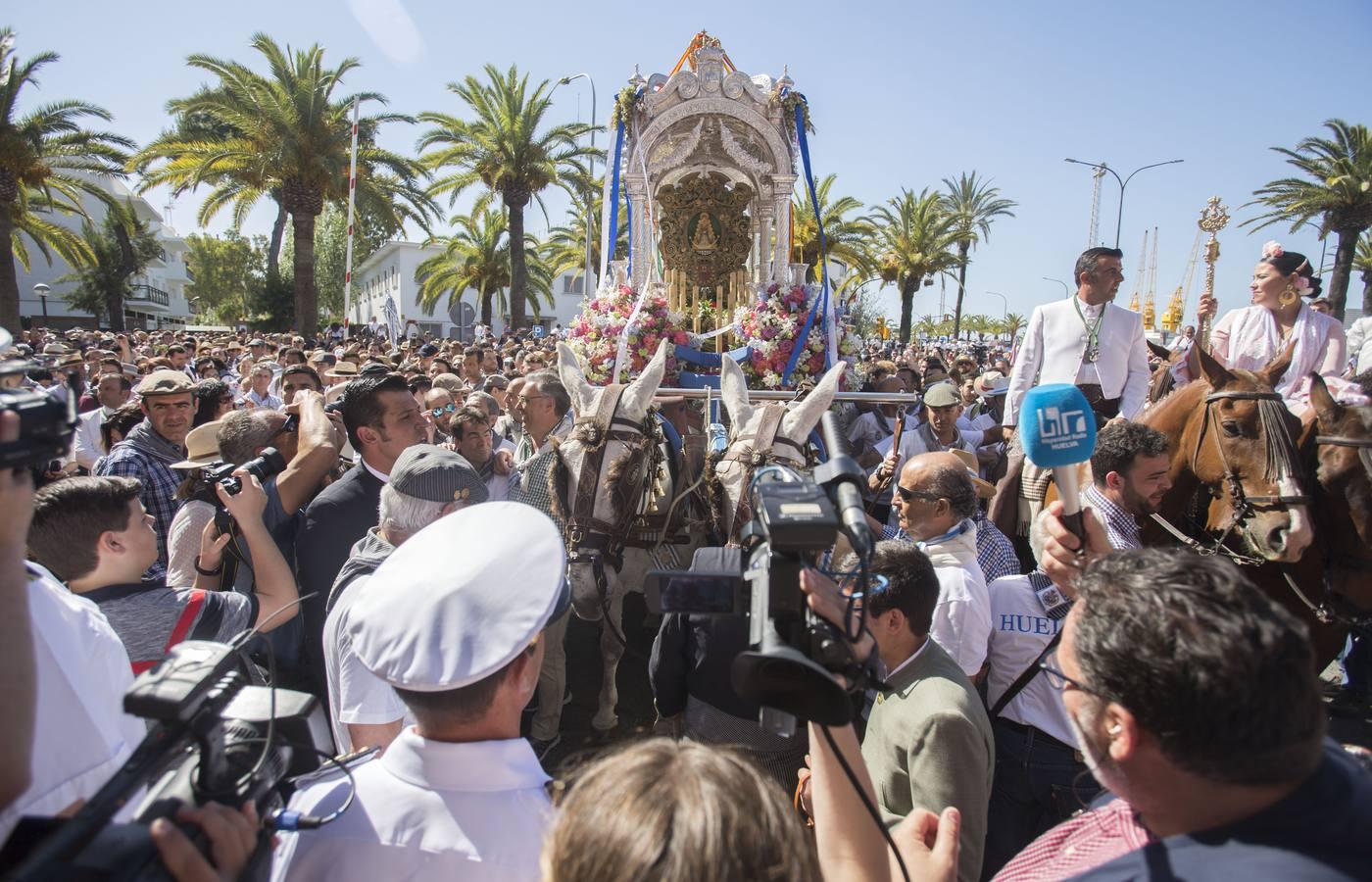 El Rocío 2018 en imágenes: salida de la Hermandad de Huelva