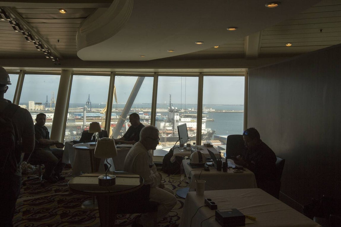 Fotos: La reparación del &#039;Mariner of the seas&#039; en Cádiz, en imágenes