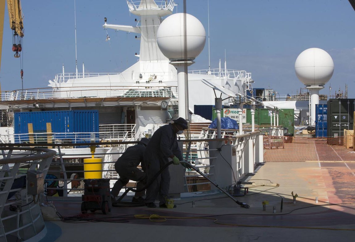 Fotos: La reparación del &#039;Mariner of the seas&#039; en Cádiz, en imágenes
