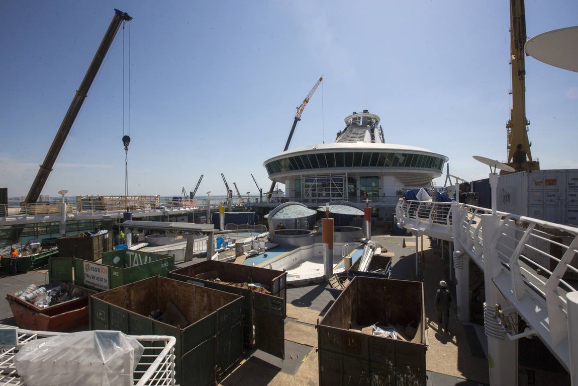 Fotos: La reparación del &#039;Mariner of the seas&#039; en Cádiz, en imágenes