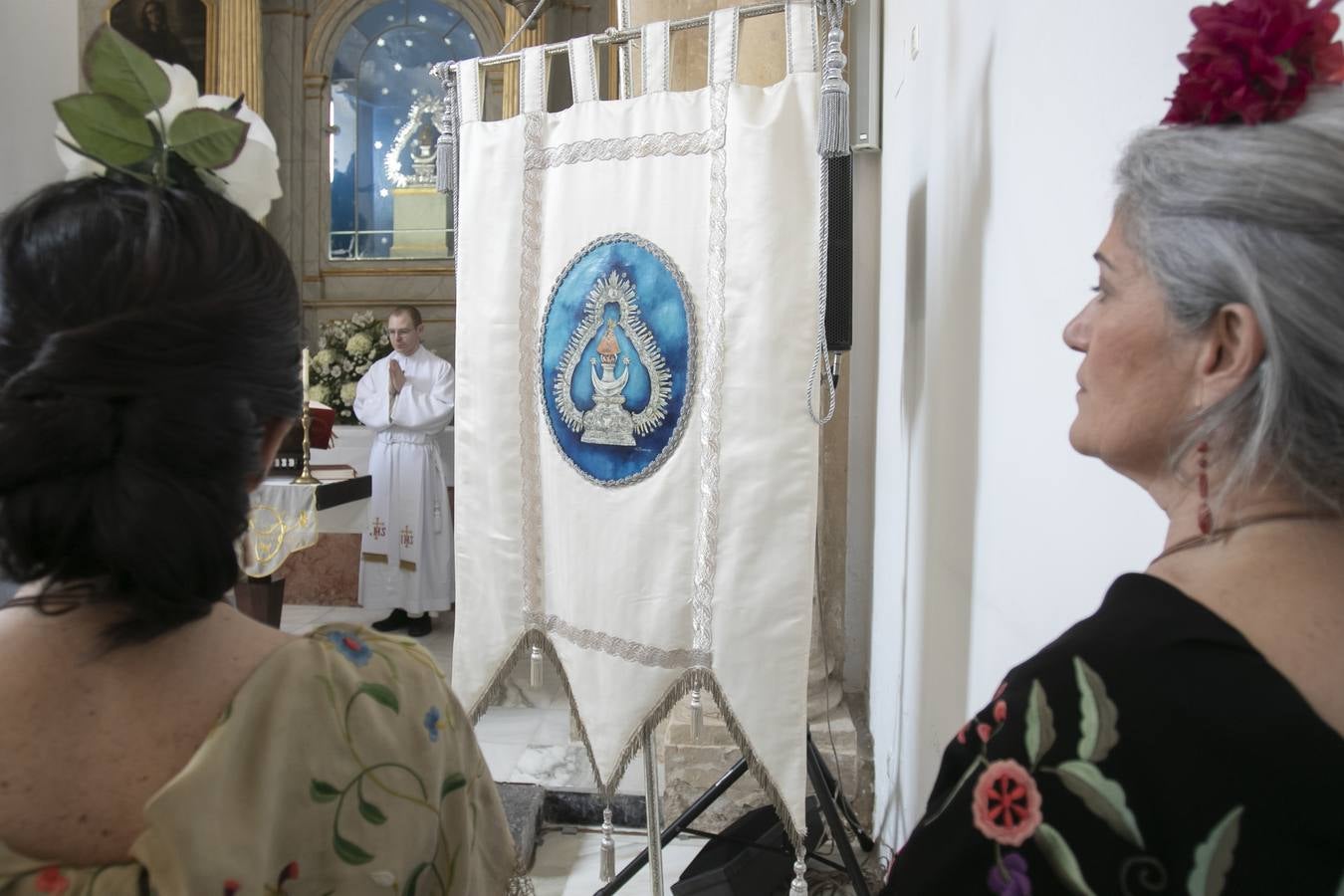 La misa y traslado del estandarte de la Virgen de la Salud de Córdoba, en imágenes