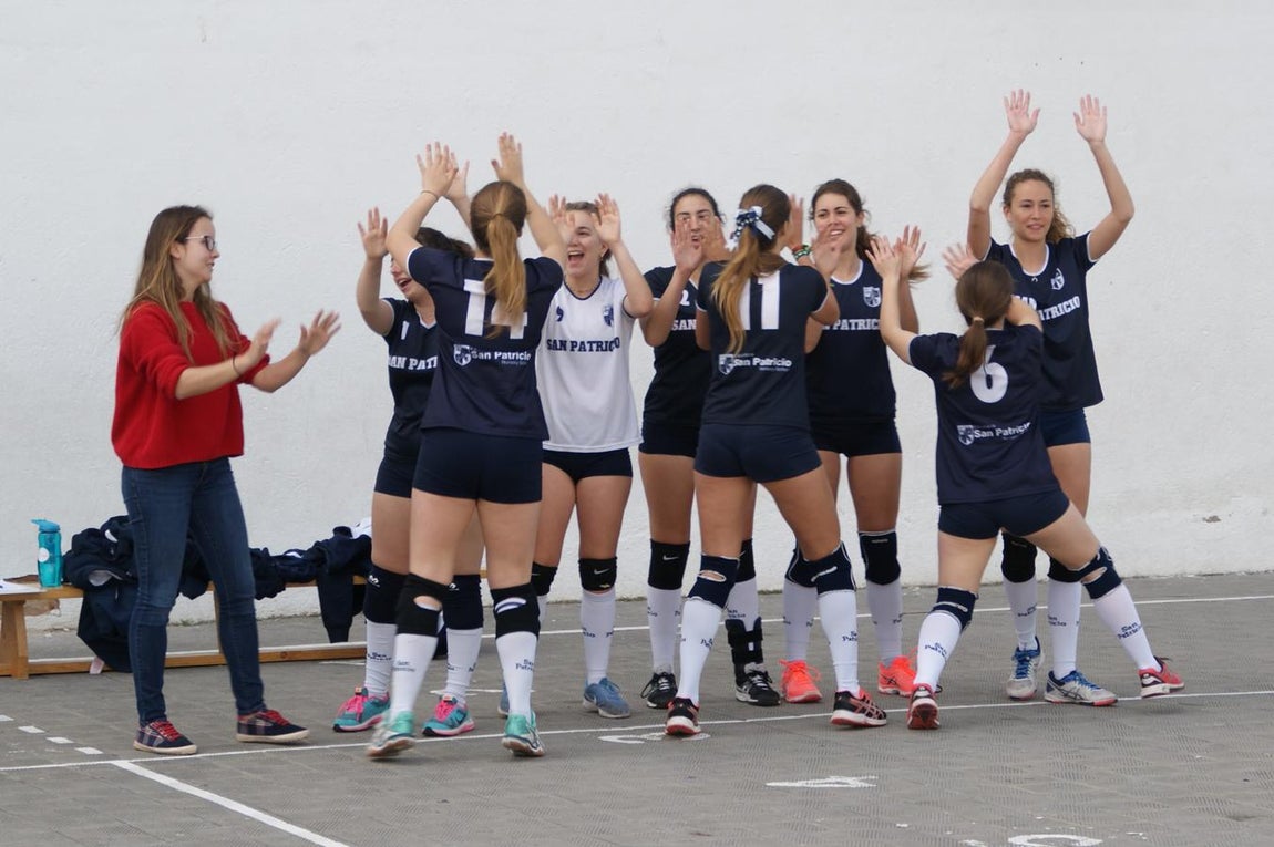 Las mejores imágenes del partido de voleibol juvenil femenino entre Raimundo Lulio y San Patricio Soto