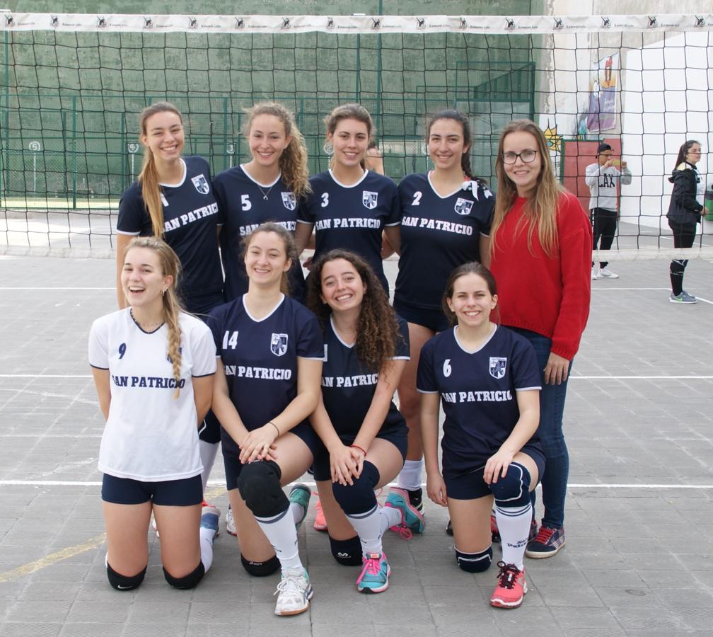 Las mejores imágenes del partido de voleibol juvenil femenino entre Raimundo Lulio y San Patricio Soto