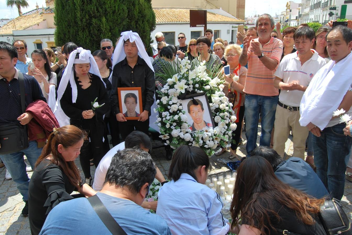 En imágenes, manifestación por el comerciante chino asesinado en Carmona