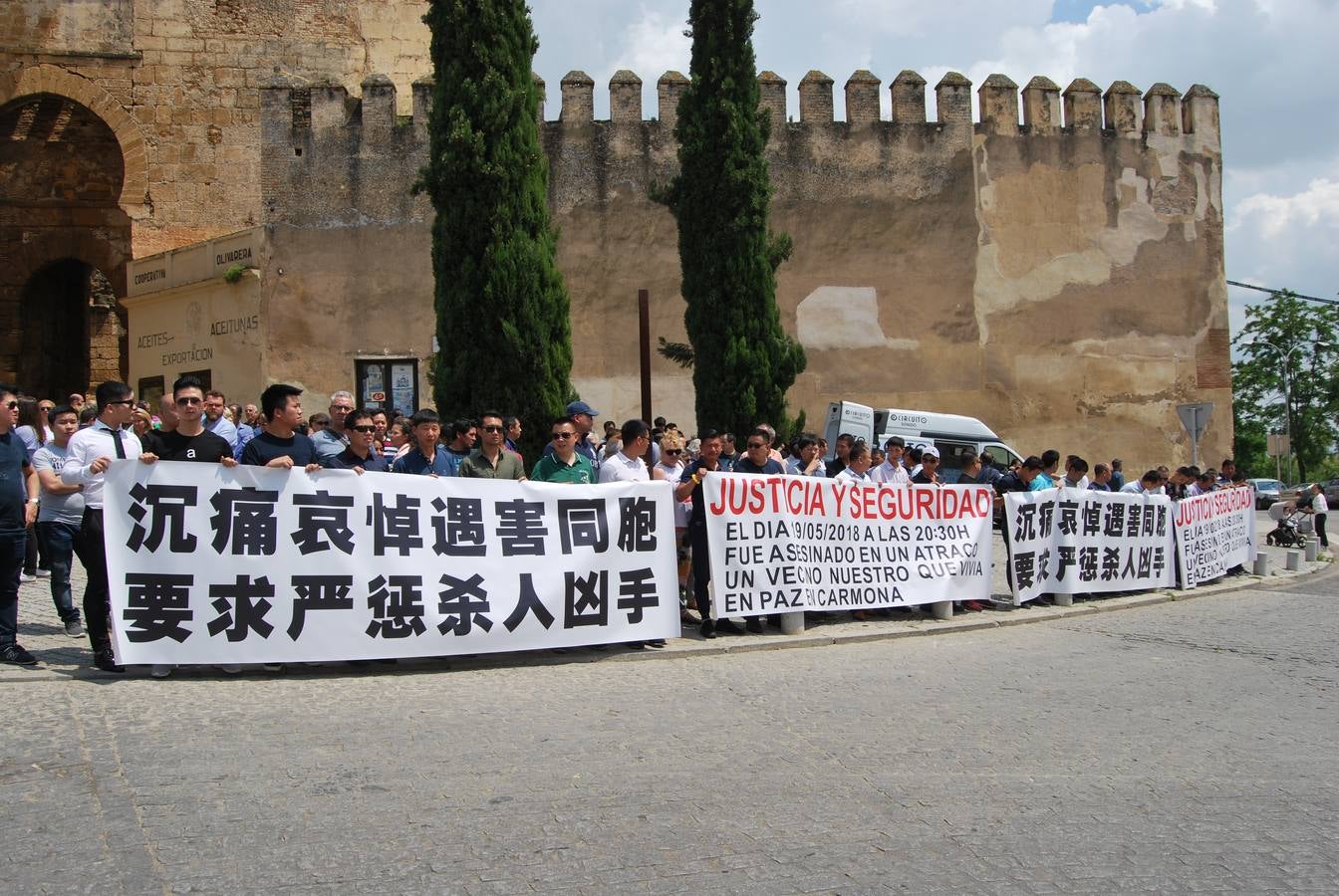 En imágenes, manifestación por el comerciante chino asesinado en Carmona