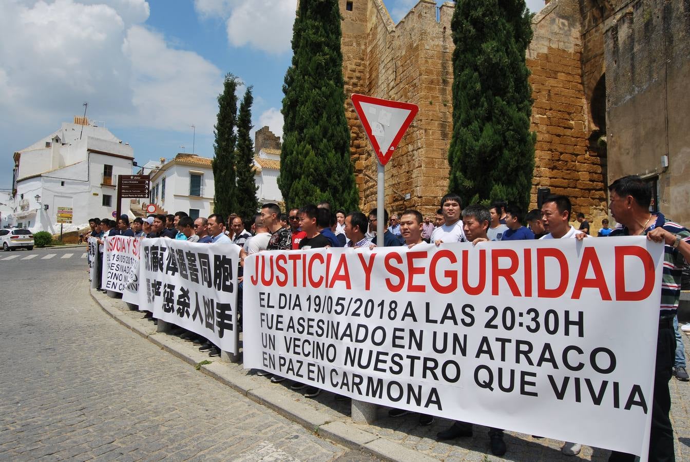 En imágenes, manifestación por el comerciante chino asesinado en Carmona