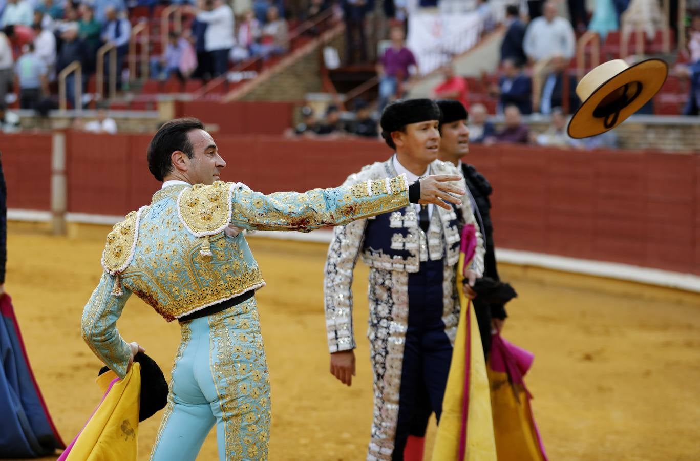 La corrida de El Juli, Ponce y Ginés Marín en Córdoba, en imágenes