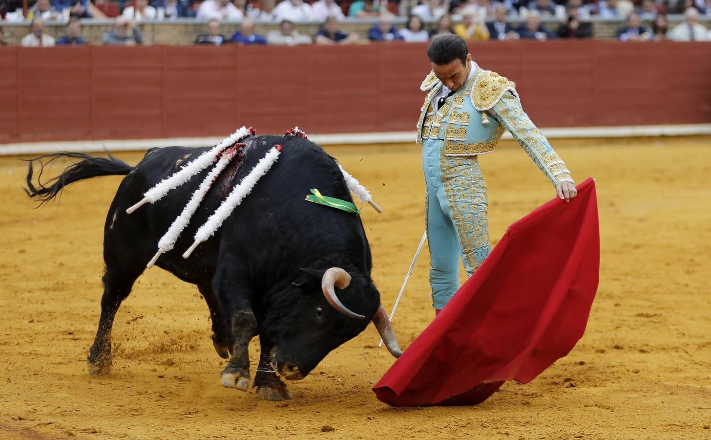 La corrida de El Juli, Ponce y Ginés Marín en Córdoba, en imágenes