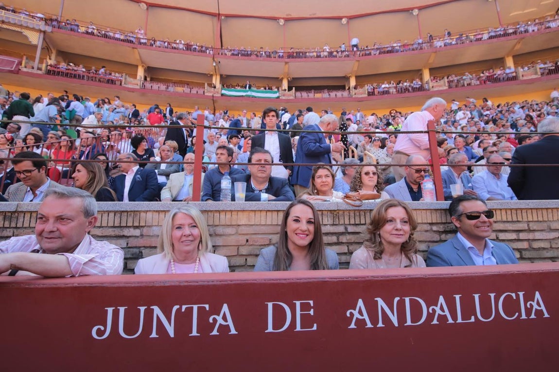 En imágenes, la corrida de Finito, Morante y Roca Rey en Córdoba