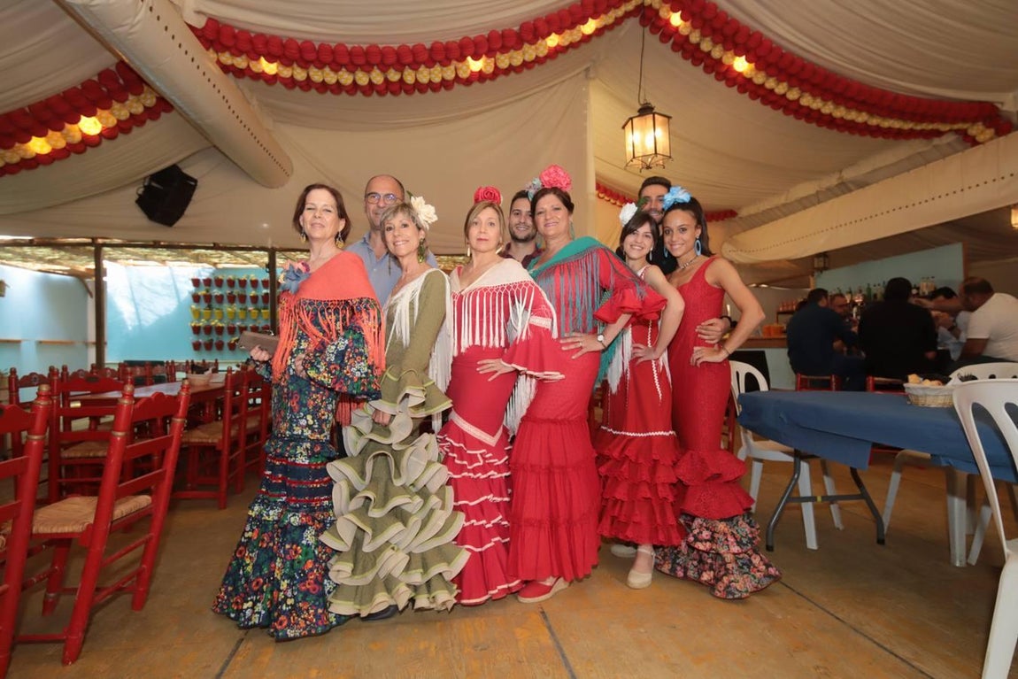 Ambiente de las casetas el sábado de Feria de Córdoba