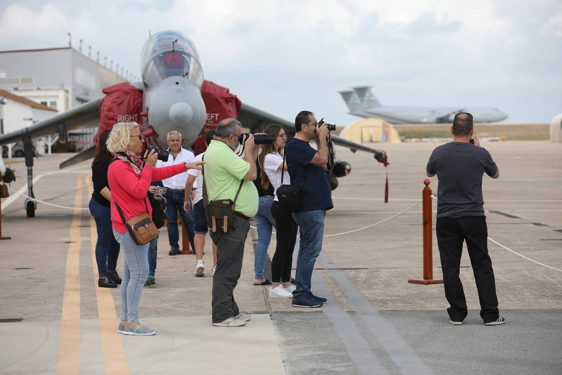 Celebración del Día de las Fuerzas Armadas en la base Naval de Rota